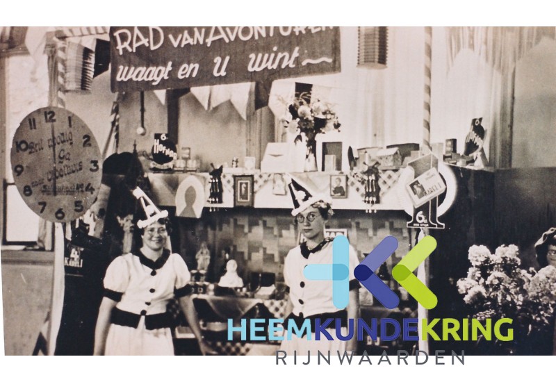 Fancy Fair 1932 Links An Verborg-Rechts Dina van Duren Coll. G.B.Janssen